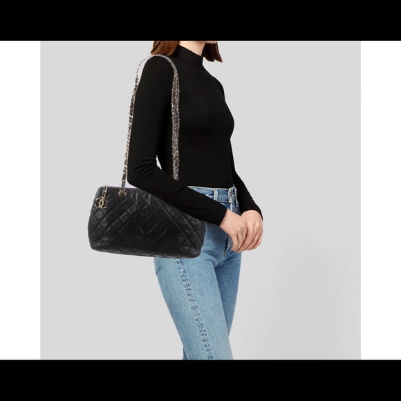 **SALE **Auth.CHANEL CC charm Matelasse Shoulder bag  **PRICE FIRM - Picture 1 of 14